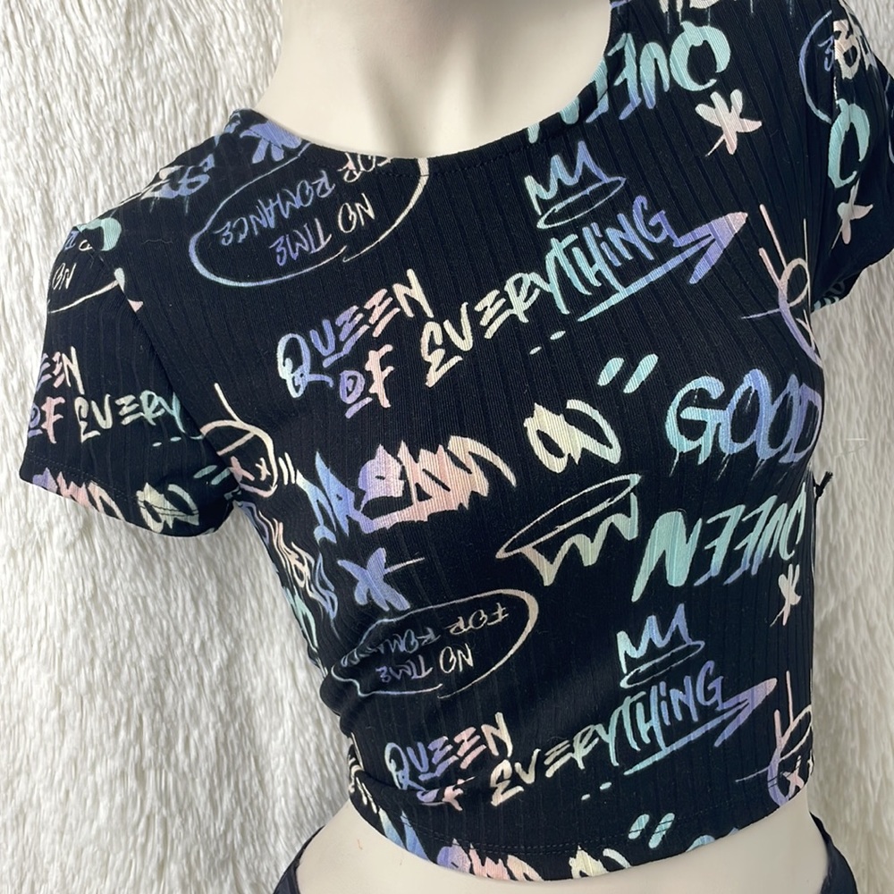Crop Top With Graphics And Open/Tie Back - Picture 3 of 5